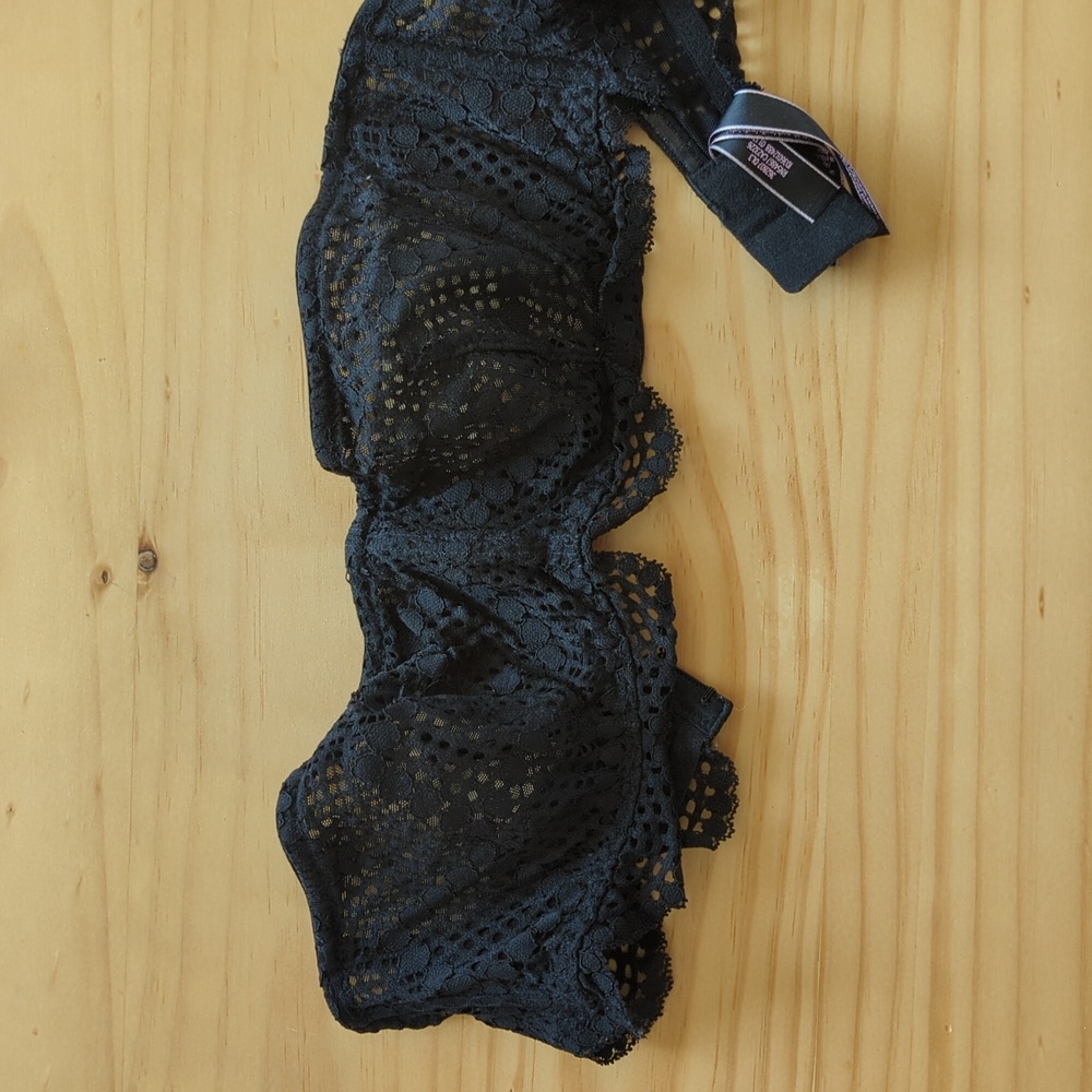 Black Victoria's Secret strapless bra